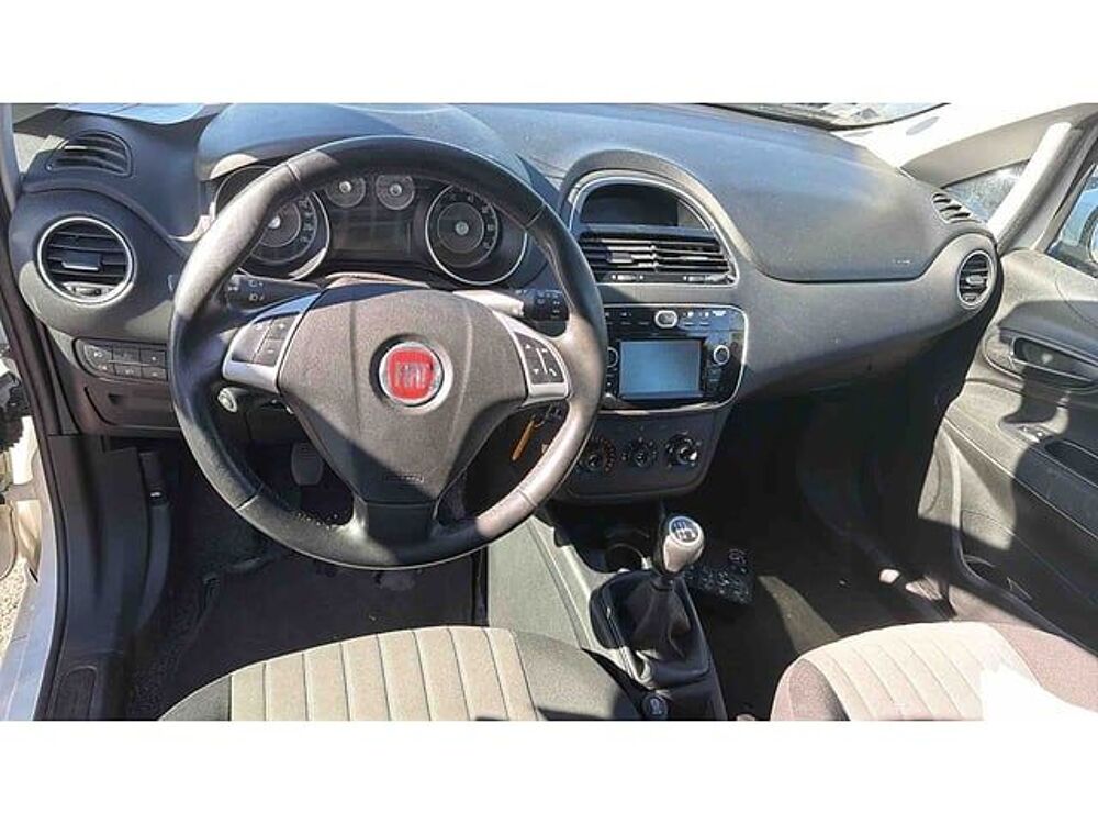 Punto ZFA1990000P340609 occasion 93100 Le Grand Bourgtheroulde
