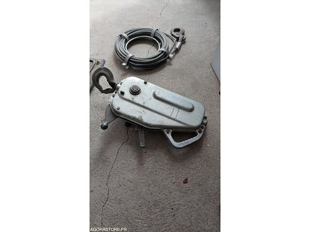 Pieces d&eacute;tach&eacute;es et accessoires Engins BTP  occasion 93100 Cahors