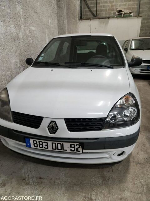 Renault Clio VF1CB0FCF26285218 2002 occasion Ch&acirc;tillon 93100