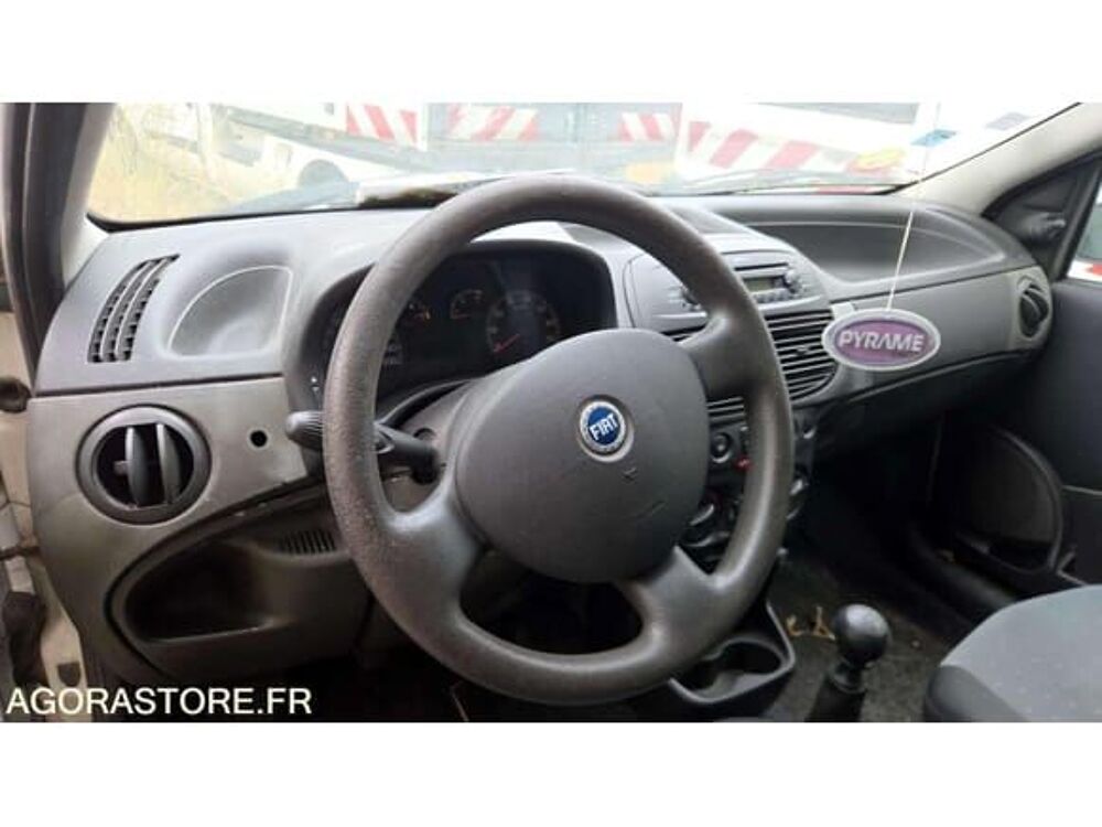 Punto ZFA18800000937897 occasion 93100 Aix-En-Provence