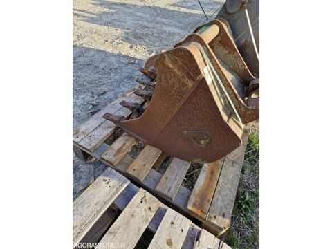 Pieces d&eacute;tach&eacute;es et accessoires Engins BTP  occasion 93100 Savignac