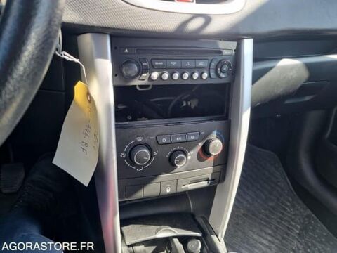 207 VF3WC8HR0EE000389 2014 occasion 93100 Clermont-Ferrand