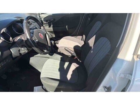 Punto ZFA1990000P340609 occasion 93100 Le Grand Bourgtheroulde