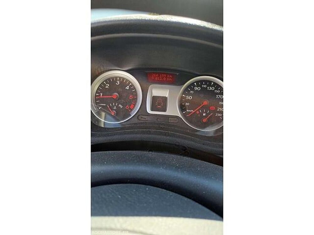 Clio VF1BR270E43954689 occasion 93100 Lamballe-Armor
