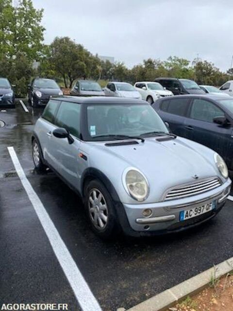 Cooper WMWRC31050TB45919 2002 occasion 93100 Signes