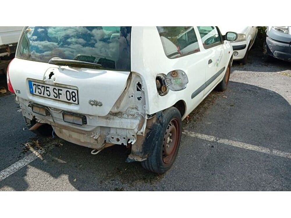 Clio VF1CB3KEF31261249 occasion 93100 Charleville-M&eacute;zi&egrave;res