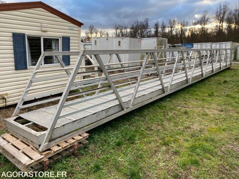 Passerelle m&eacute;tallique 15m - raw material - building m... 3500 93100 Feurs