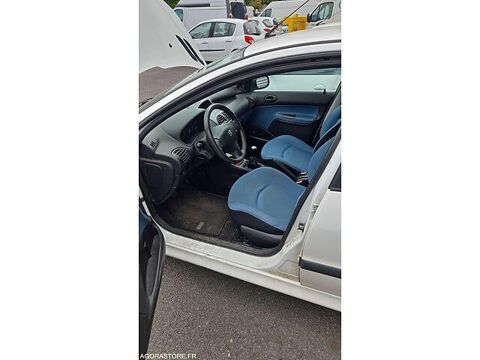 206 VF32AHFXF44052830 occasion 93100 Lamballe-Armor