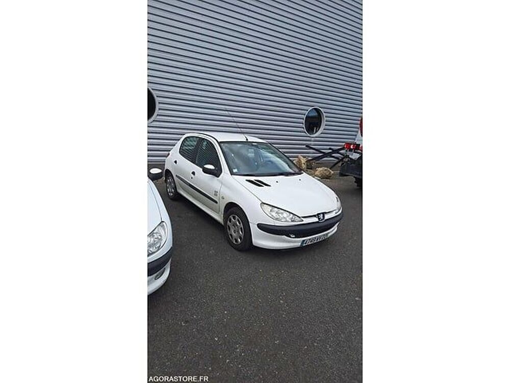 206 VF32AHFXF44052830 occasion 93100 Lamballe-Armor