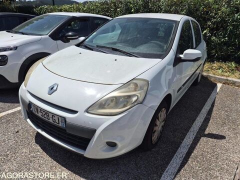 Clio Immat : DW-518-GJ 2011 occasion 93100 Hy&egrave;res