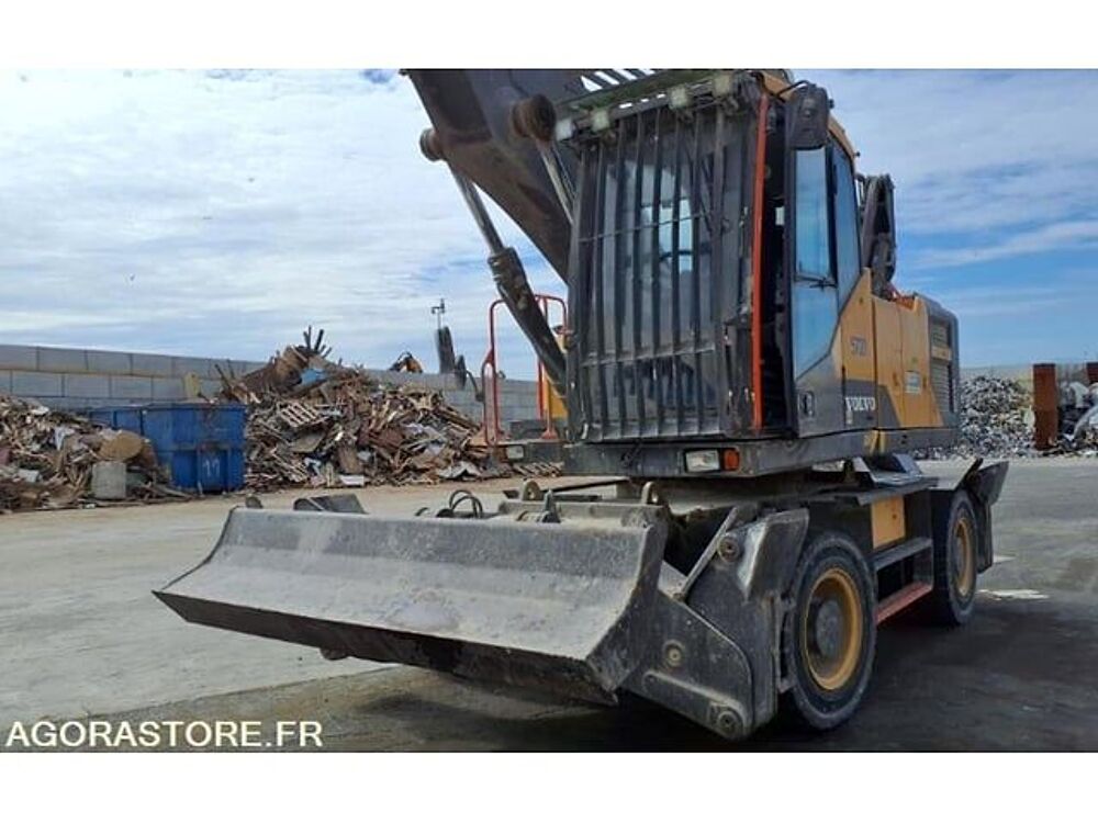 Tracto Pelle  occasion 93100 Puteaux