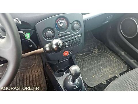 Clio VF1BR1F0544008131 occasion 93100 Moulins