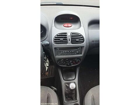 206 VF32A8HZA47811328 occasion 93100 Lamballe-Armor