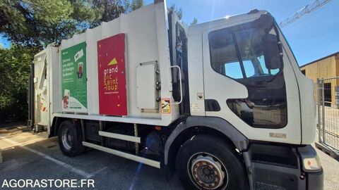 Camion magasin Camion magasin 2005 occasion Saint-Mathieu-De-Tr&eacute;viers 93100