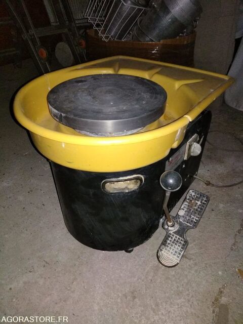 Tour  &agrave; poterie - industrial equipment - other indust... 250 93100 Contrex�ville