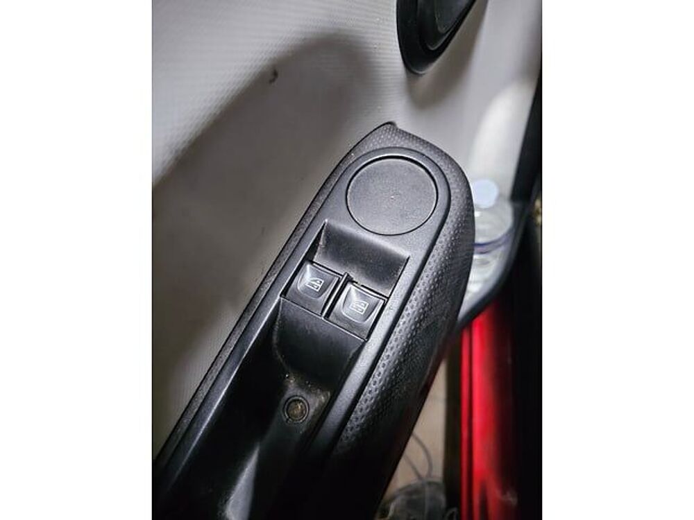 Twingo VF1AHB40D57652632 occasion 93100 Saint-Denis