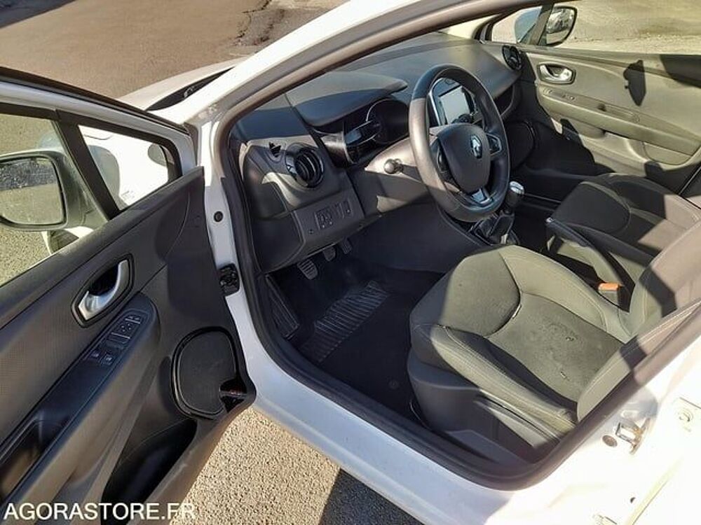Clio VF15RBF0A58897048 occasion 93100 Giberville
