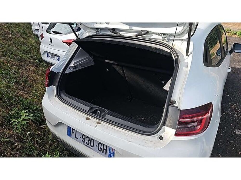 Clio VF1RJA00864555885 occasion 93100 Chameyrat