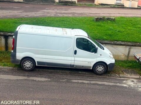 Annonce voiture Renault Trafic 3500 €