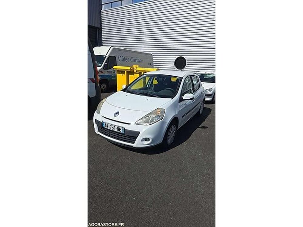Clio VF1BR270E43954689 occasion 93100 Lamballe-Armor