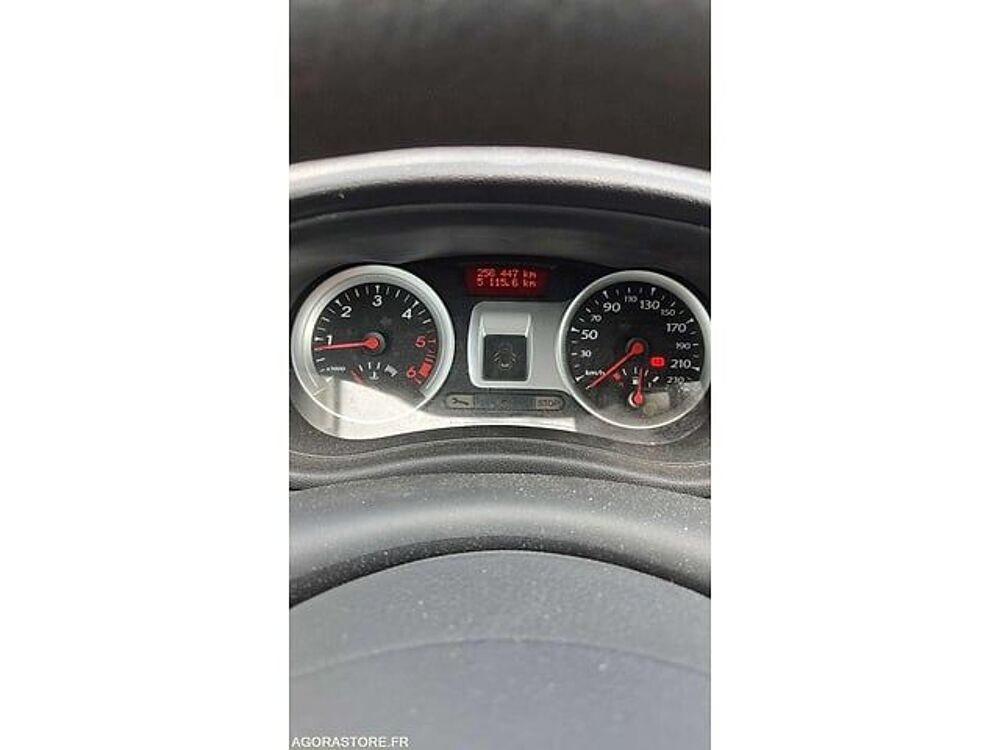 Clio VF1BR2V0H45423372 occasion 93100 Lamballe-Armor