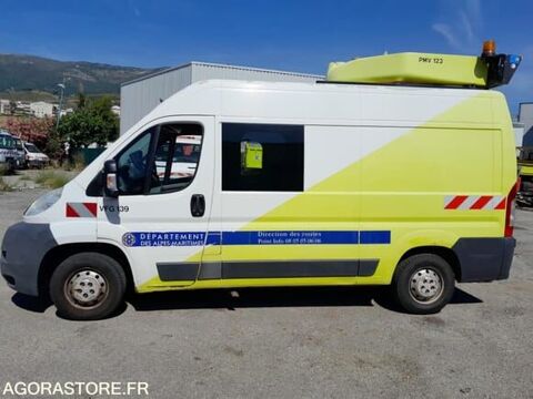 Annonce voiture Camion magasin Camion magasin 1000 €