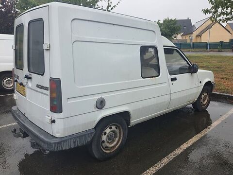 Express VF1F4060413728866 occasion 93100 Mauges-Sur-Loire
