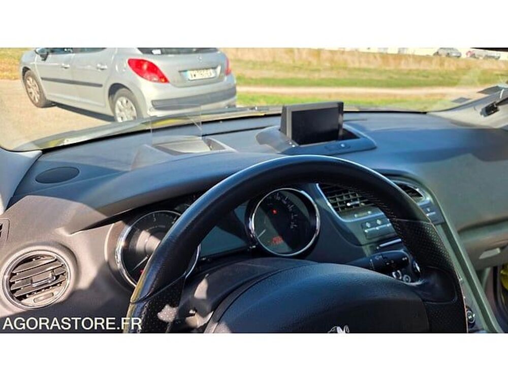 5008 VF30ARHE8BS243030 occasion 93100 Viriat
