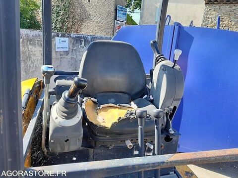 Tracto Pelle 2010 occasion 93100 Galluis