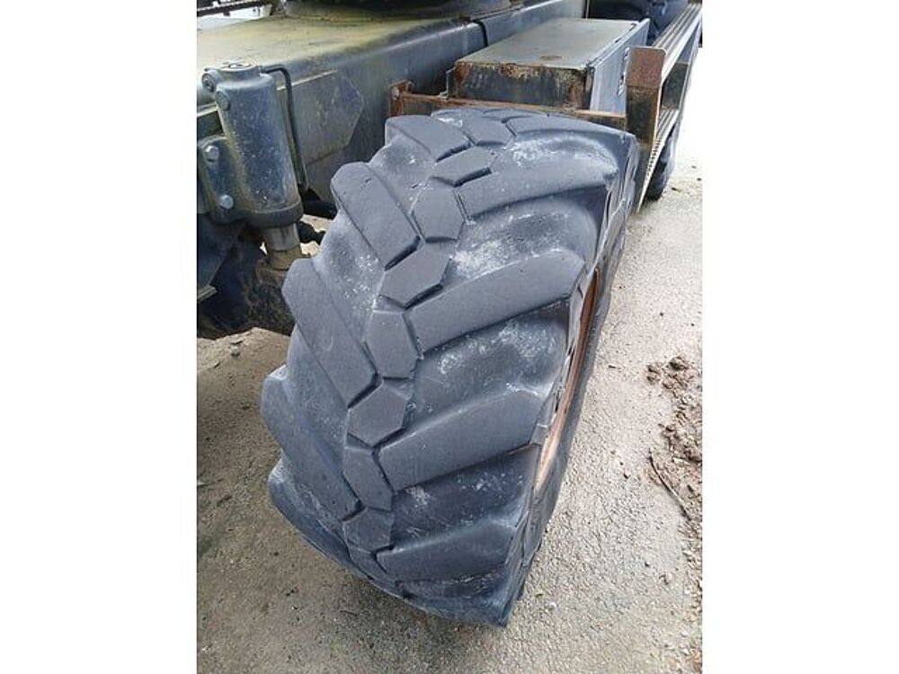 Tracto Pelle 2012 occasion 93100 Les Pieux