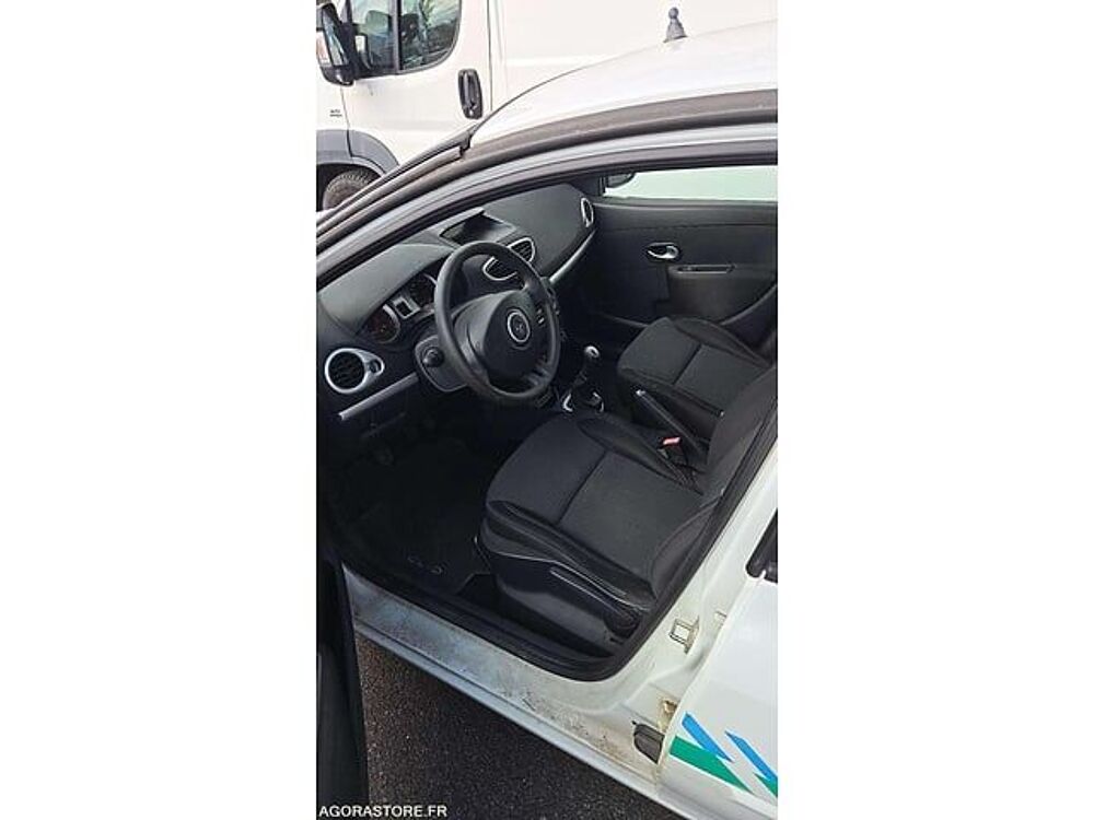 Clio VF1BR2V0H48081031 occasion 93100 Lamballe-Armor