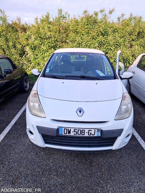 Clio Immat : DW-508-GJ 2011 occasion 93100 Hy&egrave;res