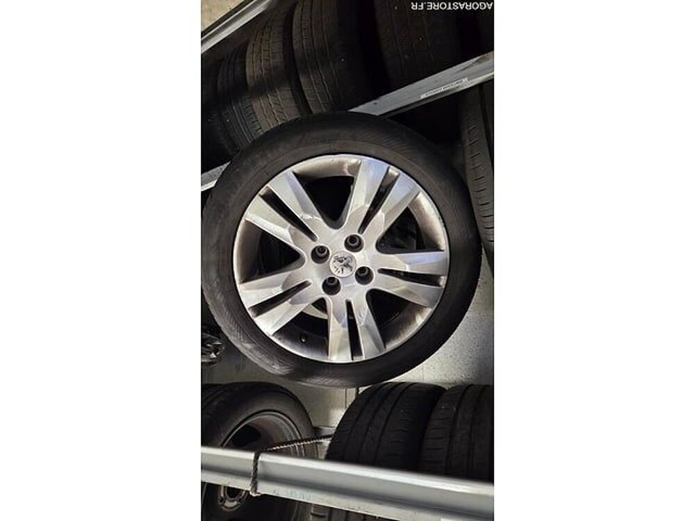 5008 VF30ARHE8BS243030 occasion 93100 Viriat