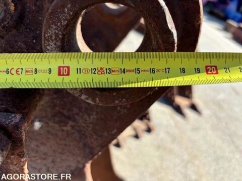 Pieces d&eacute;tach&eacute;es et accessoires Engins BTP  occasion 93100 Belmont-Tramonet
