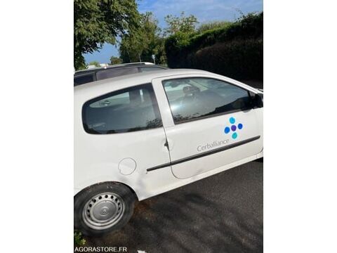 Twingo VF1CNE30545796086 occasion 93100 Issy-Les-Moulineaux