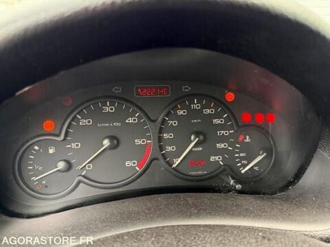 206 VF32AWJYF41685296 2001 occasion 93100 Mably