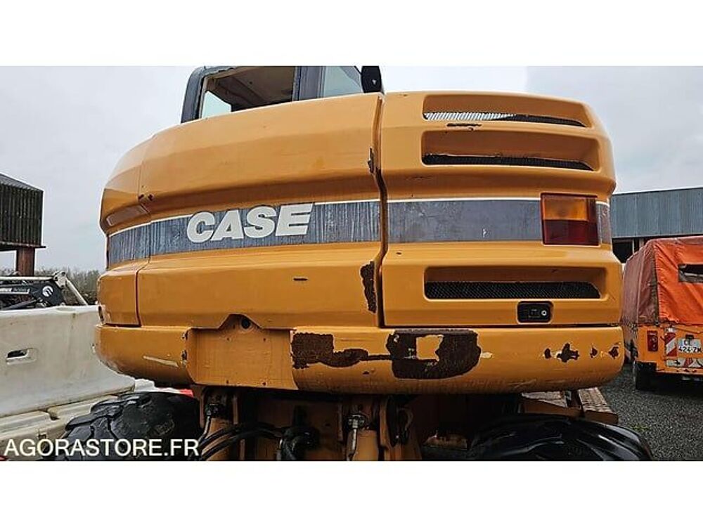 Tracto Pelle 2010 occasion 93100 Moulins