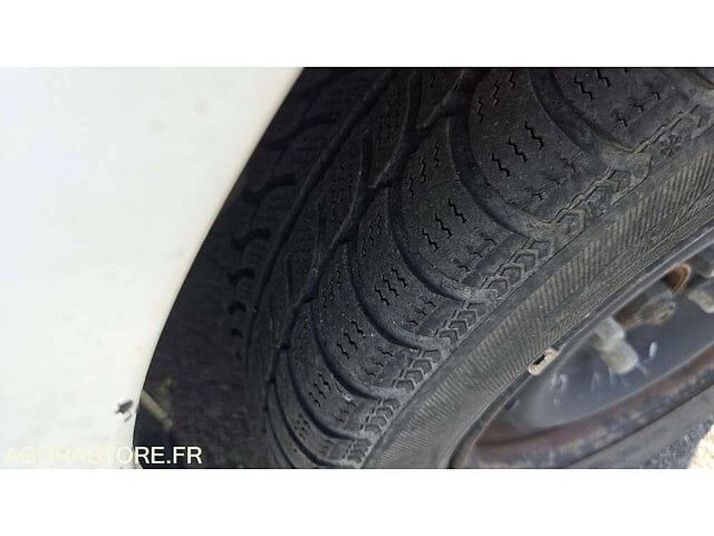 106 VF31AHFXF52758069 occasion 93100 Lamballe-Armor