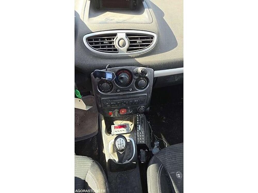 Clio VF1BR2V0H48081028 occasion 93100 Lamballe-Armor