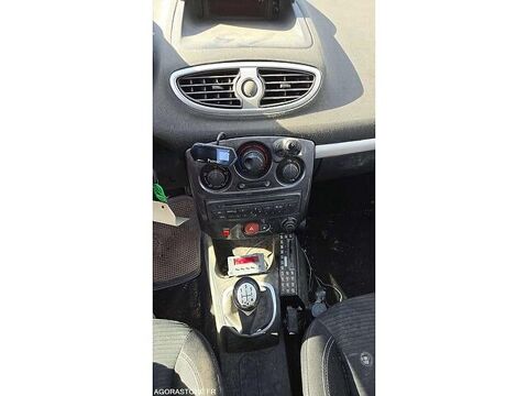 Clio VF1BR2V0H48081028 occasion 93100 Lamballe-Armor
