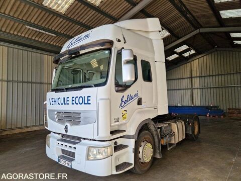 Tracteur routier Tracteur routier 2010 occasion Poitiers 93100