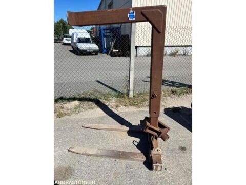 Utilitaire Pieces d&eacute;tach&eacute;es et accessoires Engins BTP  occasion Belmont-Tramonet 93100