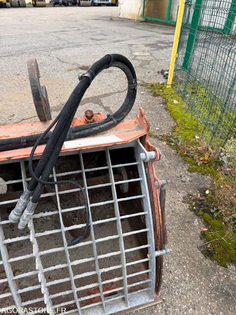 Utilitaire Pieces d&eacute;tach&eacute;es et accessoires Engins BTP  occasion Issoire 93100