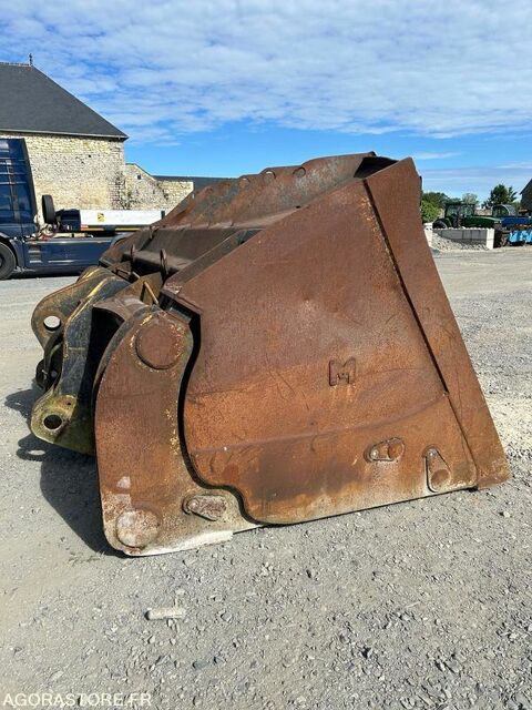 Pieces d&eacute;tach&eacute;es et accessoires Engins BTP  occasion 93100 Formigny La Bataille