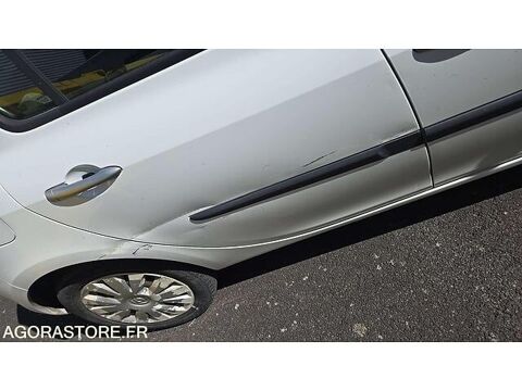 Clio VF1BR270E43954689 occasion 93100 Lamballe-Armor