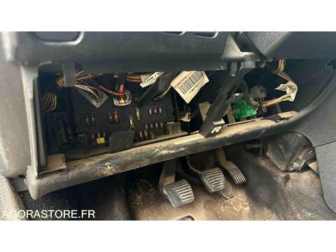 206 VF32L8HZA9Y170635 occasion 93100 Galluis