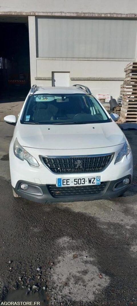 Peugeot 2008 VF3CUBHY6GY128806 2016 occasion Montmorillon 93100