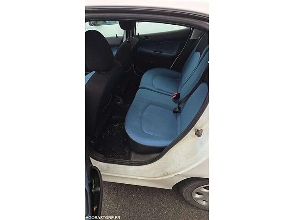 206 VF32AHFXF44052830 occasion 93100 Lamballe-Armor