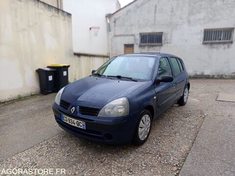 Renault Clio VF1BB2DEF31187323 2004 occasion N&icirc;mes 93100