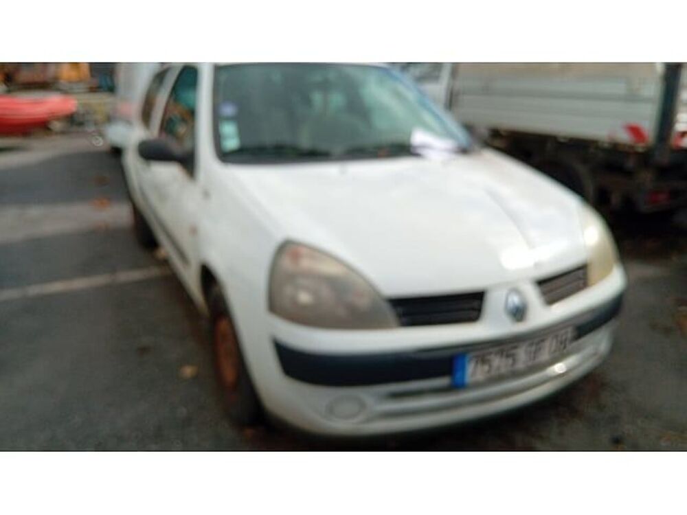 Clio VF1CB3KEF31261249 occasion 93100 Charleville-M&eacute;zi&egrave;res